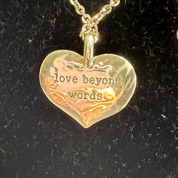 Brighton Heart Necklace New with Gift Wrap - Picture 2 of 7